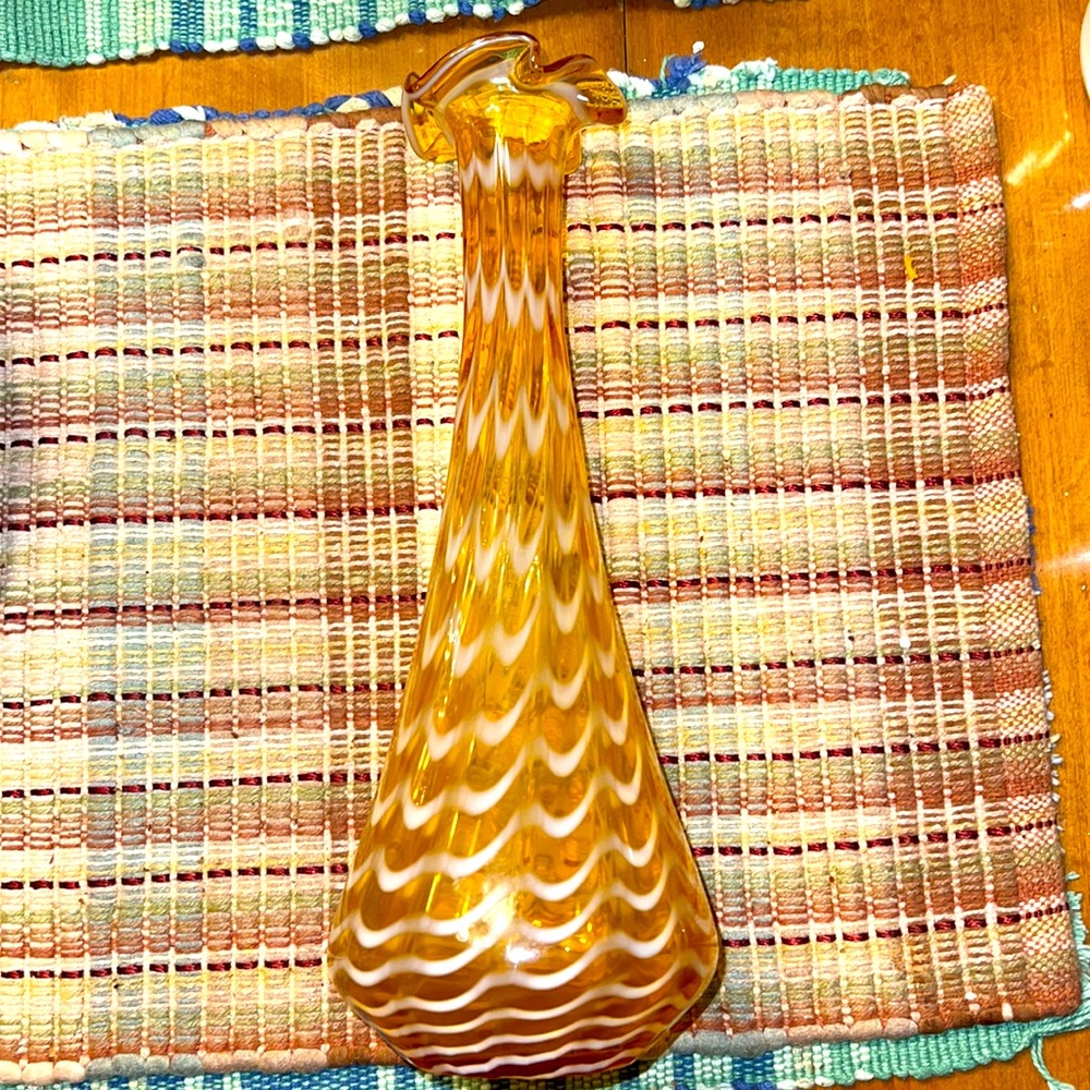 Beautiful 12 inch tall blown glass vase